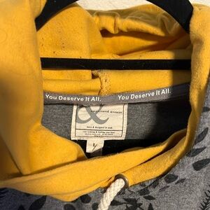 Ampersand Ave size large